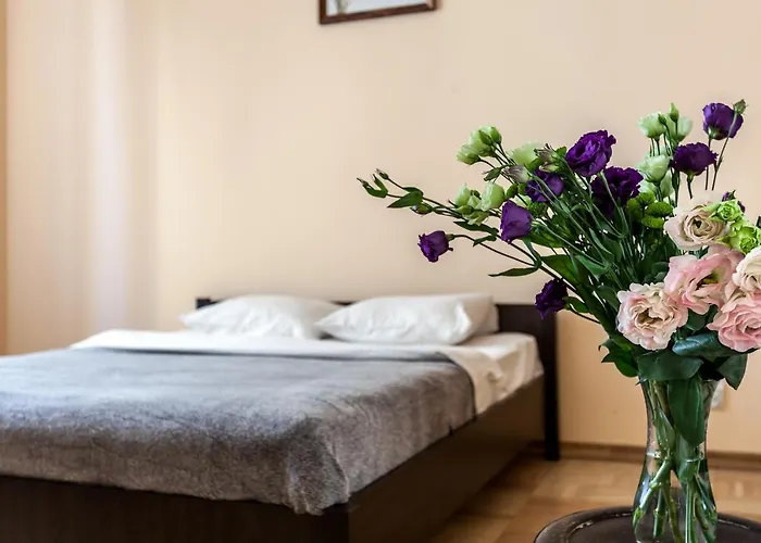 On Teatralna Street 公寓 利沃夫