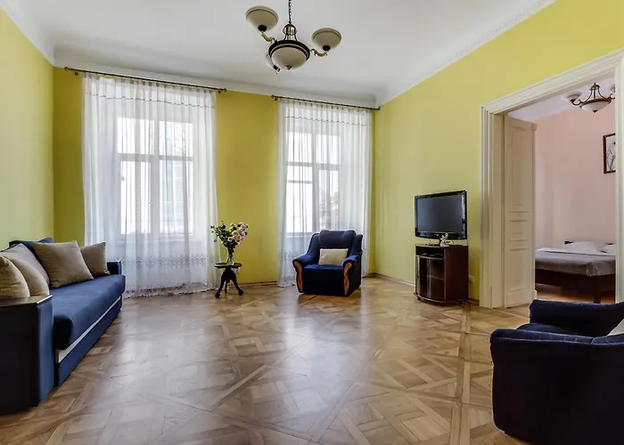 On Teatralna Street * إلفيف